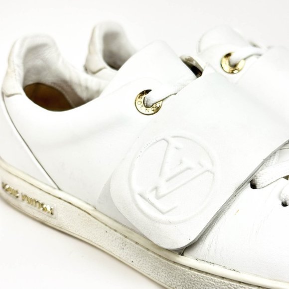Louis Vuitton Sneakers- Size 39 - Picture 10 of 16